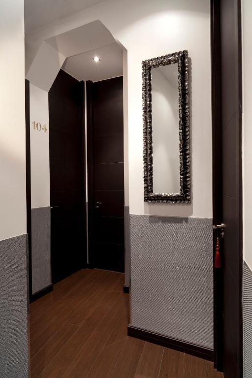 Thc Latina Hostel Мадрид Екстериор снимка